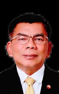 นายกมลศักดิ์ ลีวาเมาะ