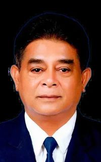 นายพิพิธ รัตนรักษ์