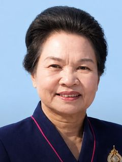 นางพูนสุข โพธิ์สุ