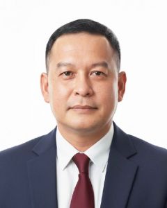 นายอชินาธิรัตน์ ฉัตรทวีวรชัย