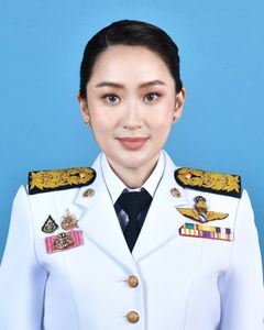 นางสาว แพทองธาร ชินวัตร