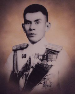 พลเรือตรี ถวัลย์ ธำรงนาวาสวัสดิ์ (หลวงธำรงนาวาสวัสดิ์)