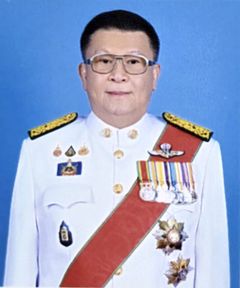 ศาสตราจารย์ชาญณรงค์ พรรุ่งโรจน์