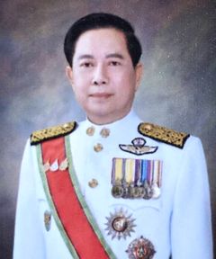 นายชินโชติ แสงสังข์