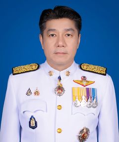 นายพิสิษฐ์ อภิวัฒนาพงศ์