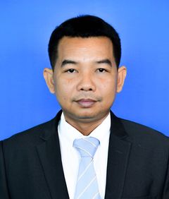 นายวีรยุทธ สร้อยทอง