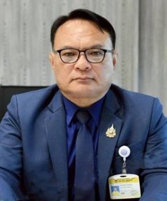 นายสมศักดิ์ จันทร์แก้ว