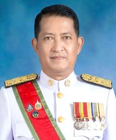 นายสุเทพ สังข์วิเศษ
