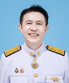 นายสุนทร พฤกษพิพัฒน์