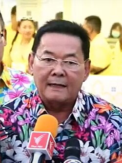 นายนภินทร ศรีสรรพางค์