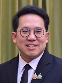 นายพัฒนา พร้อมพัฒน์