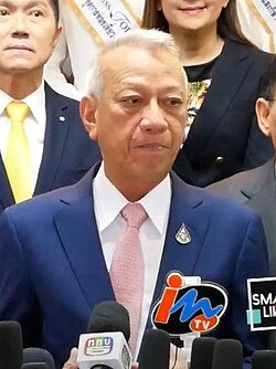 นายพิพัฒน์ รัชกิจประการ